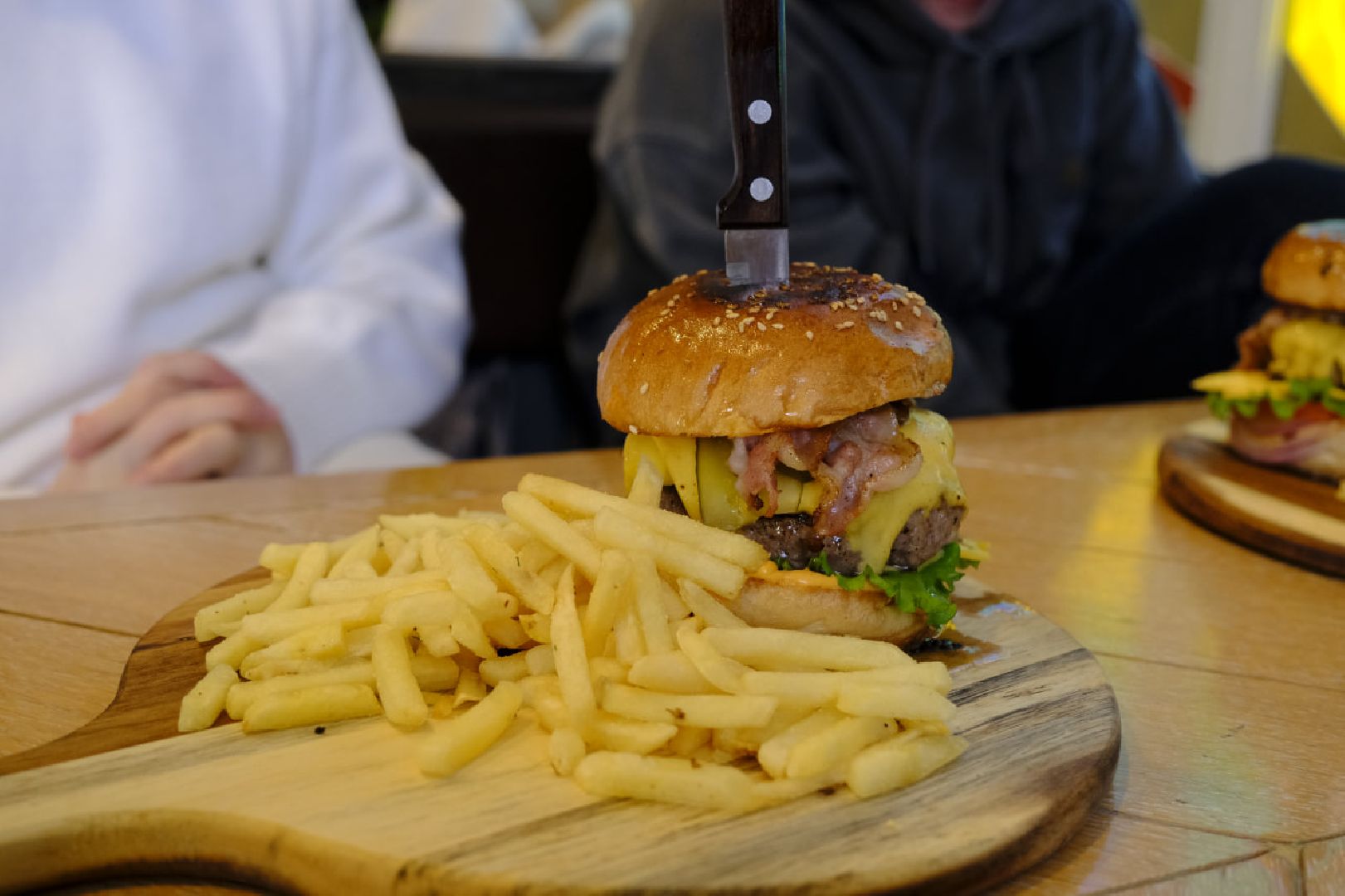 пущино, еда, ресторан, зима в подмосковье, бургер,