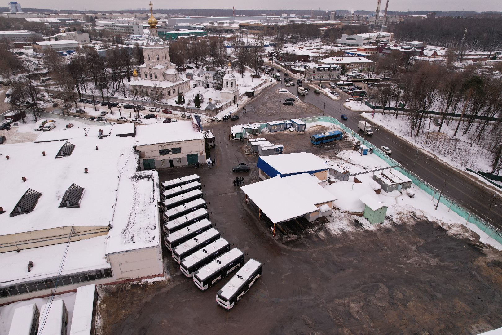 видео с коптера, автобус,