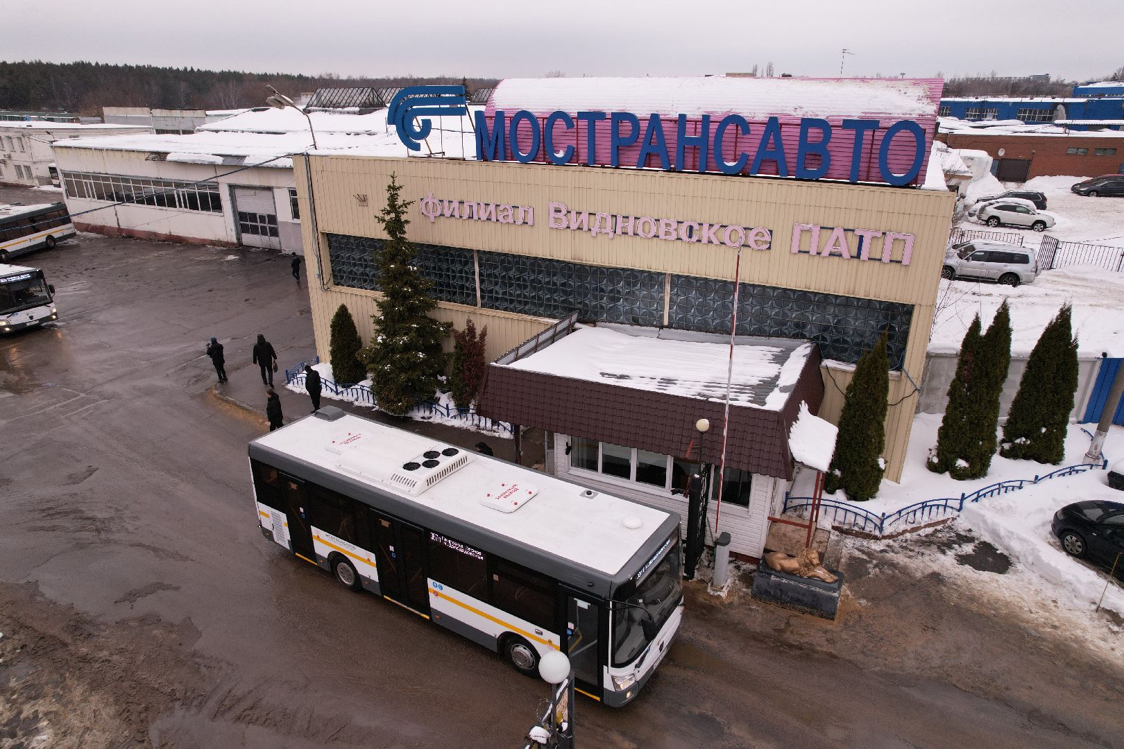 видео с коптера, автобус,