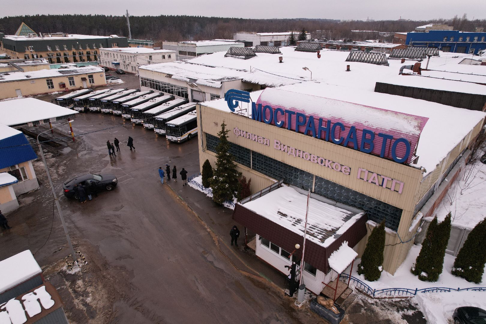 видео с коптера, автобус,