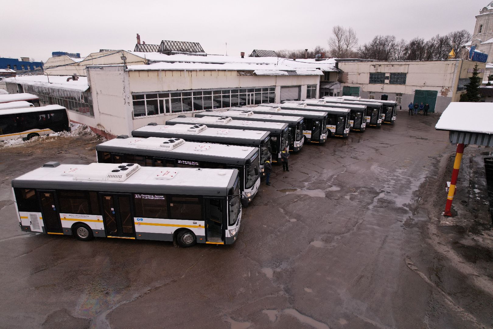 видео с коптера, автобус,