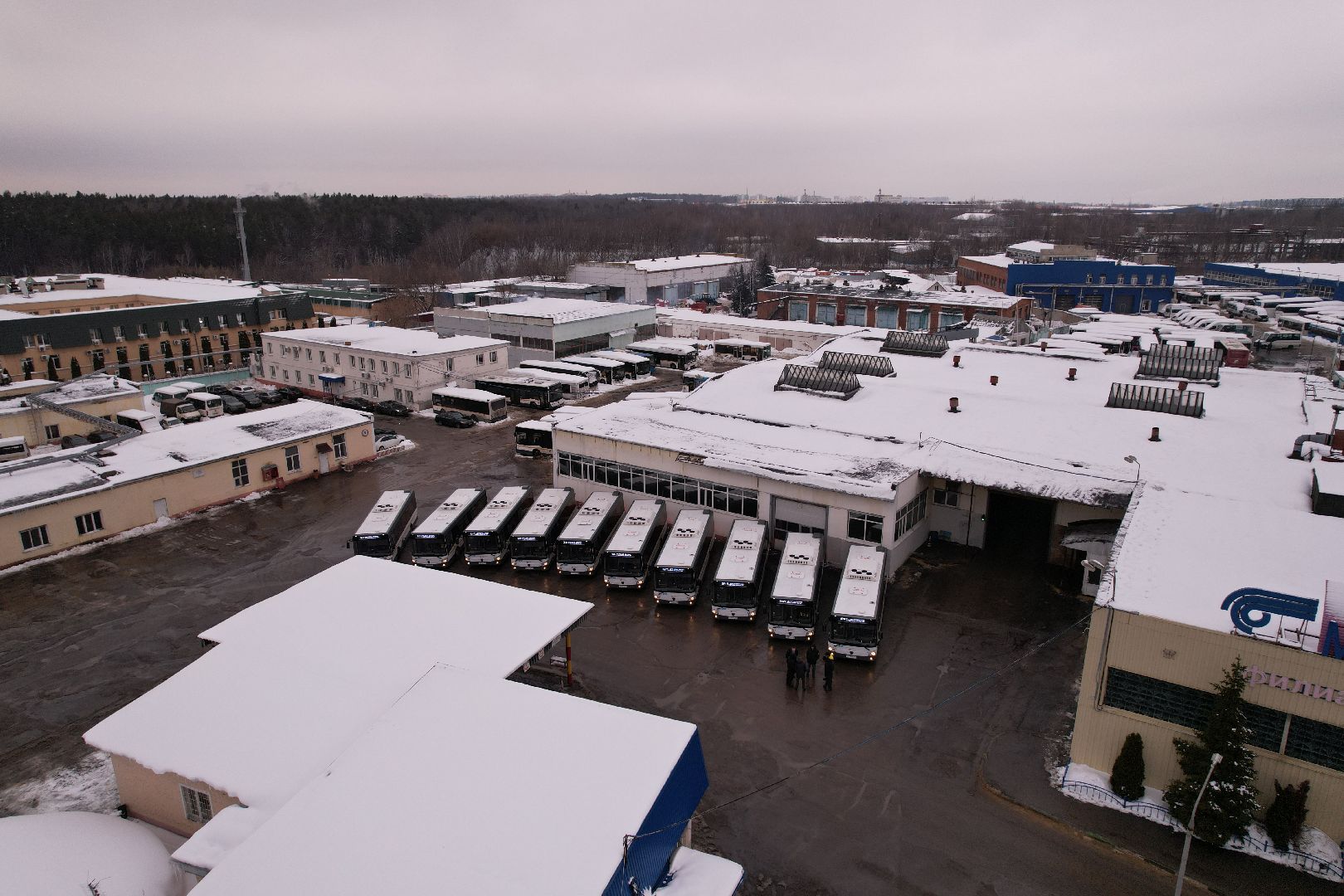 видео с коптера, автобус,