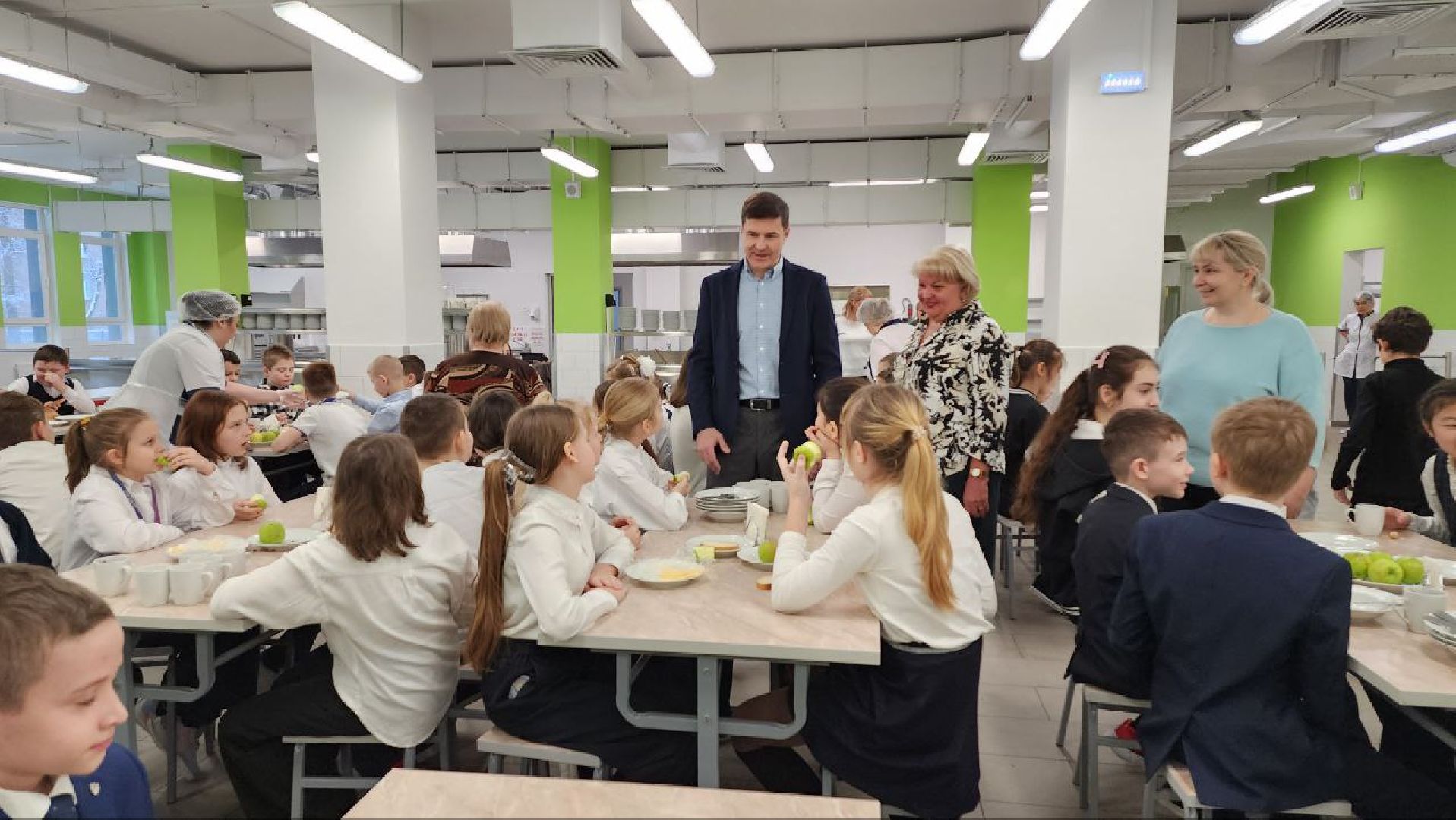 люберцы, глава городского округа люберцы владимир волков, школьное питание,