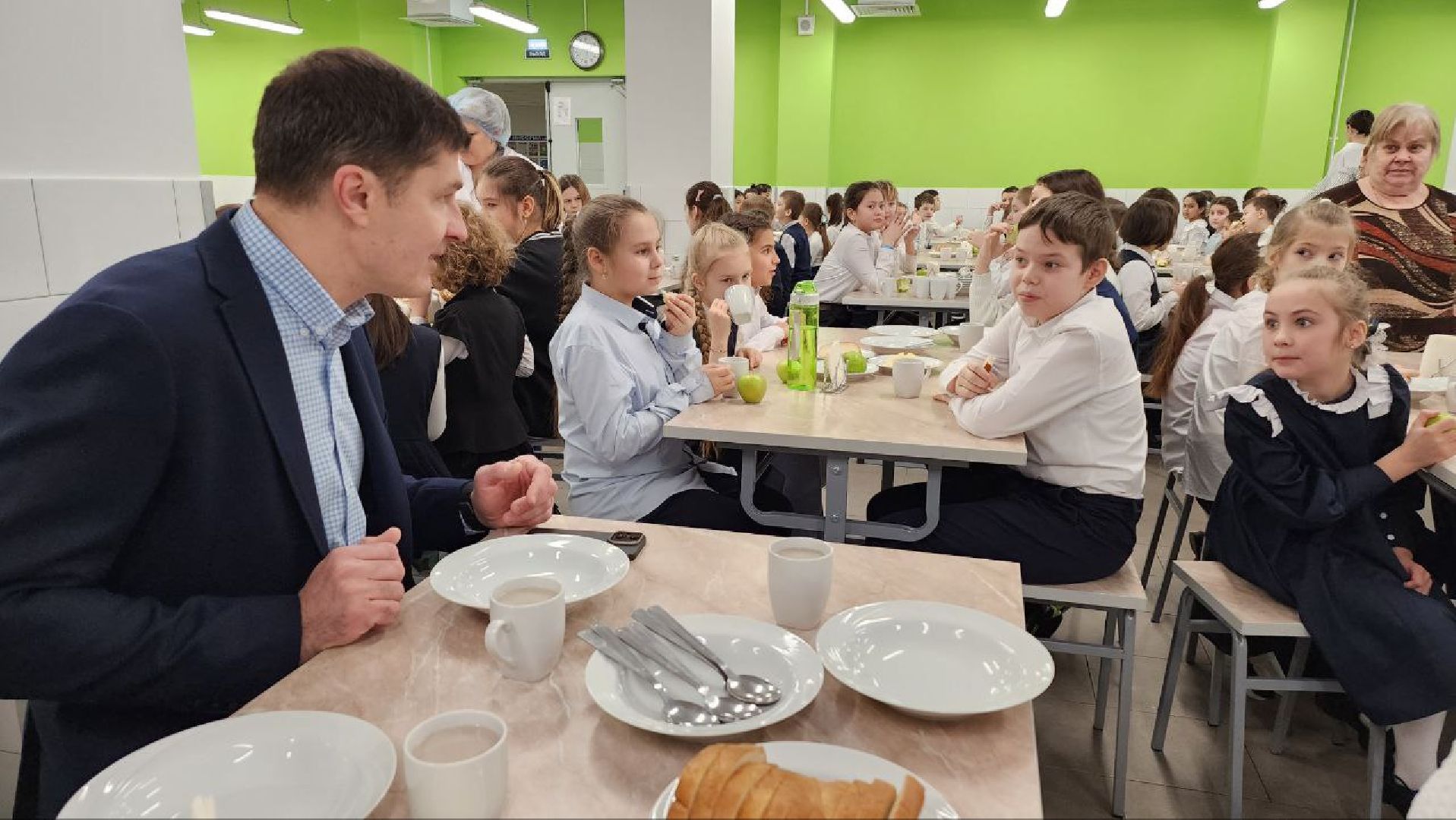 люберцы, глава городского округа люберцы владимир волков, школьное питание,
