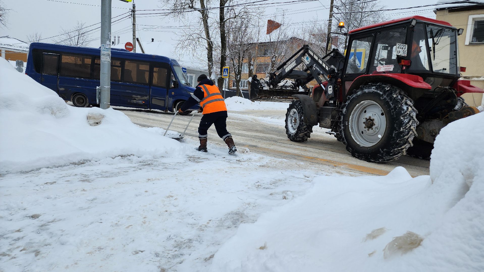 Егорьевск, снег, служба благоустройства, Подмосковье, Московская область,