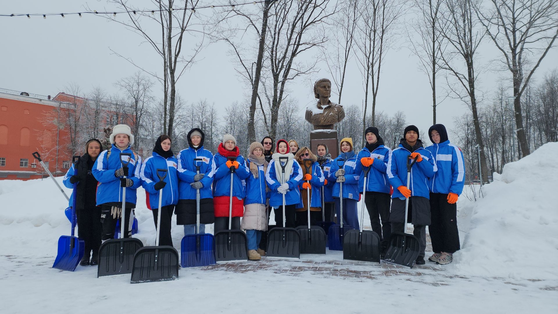 электросталь, мой город, волонтеры, волонтеры подмосковья, волонтерское движение, жкх, жкх подмосковья, уборка, уборка снега, уборка общественных территорий,