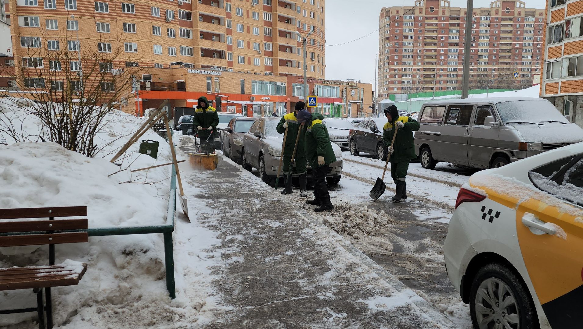 уборка улиц, снегопад, коммунальная техника,