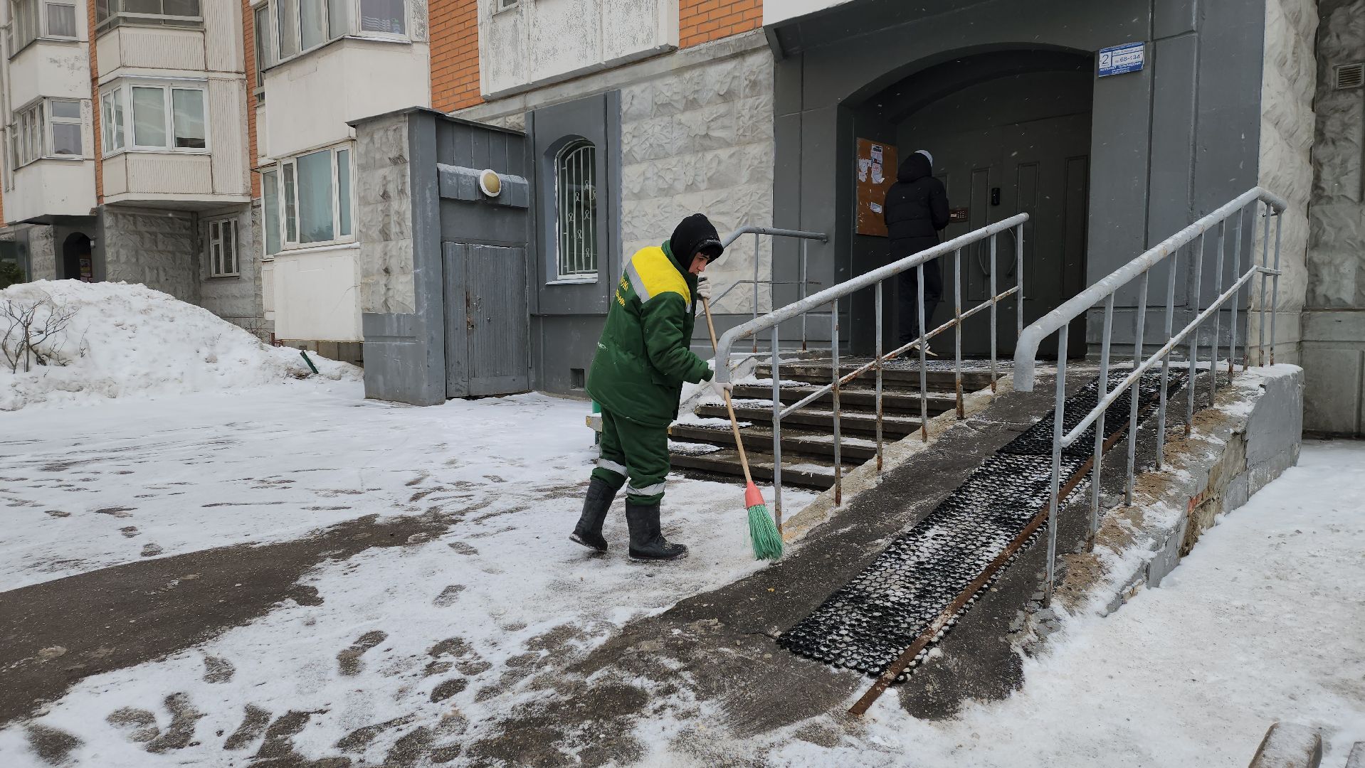 уборка улиц, снегопад, коммунальная техника,
