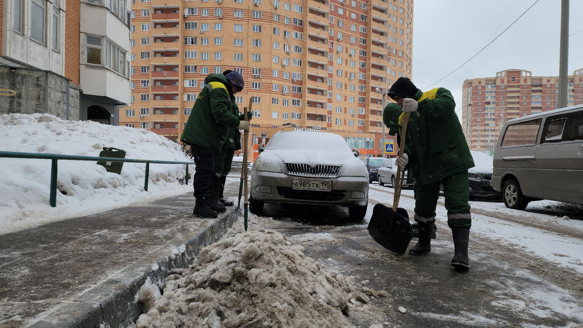 уборка улиц, снегопад, коммунальная техника,