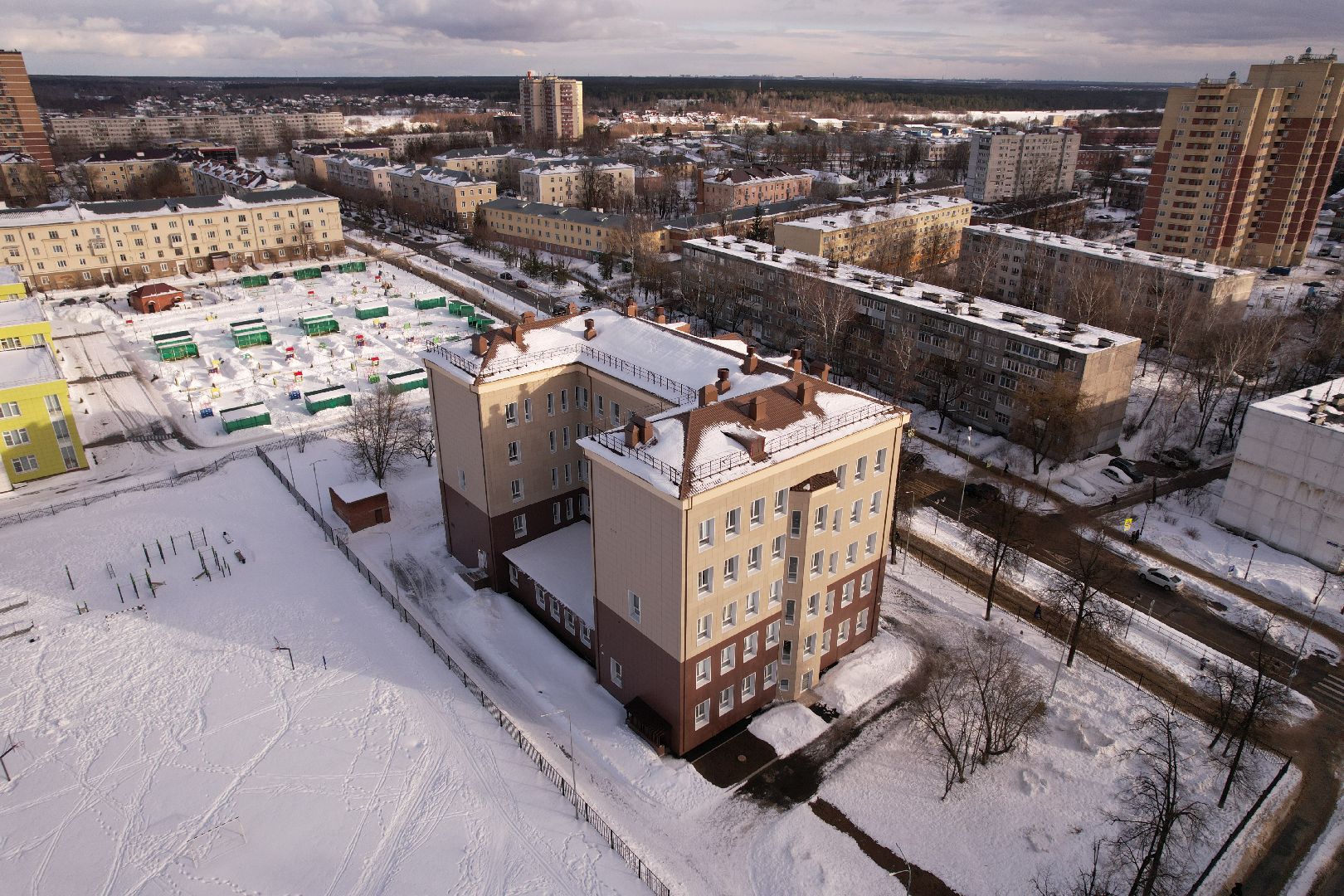 видео с коптера, школа,