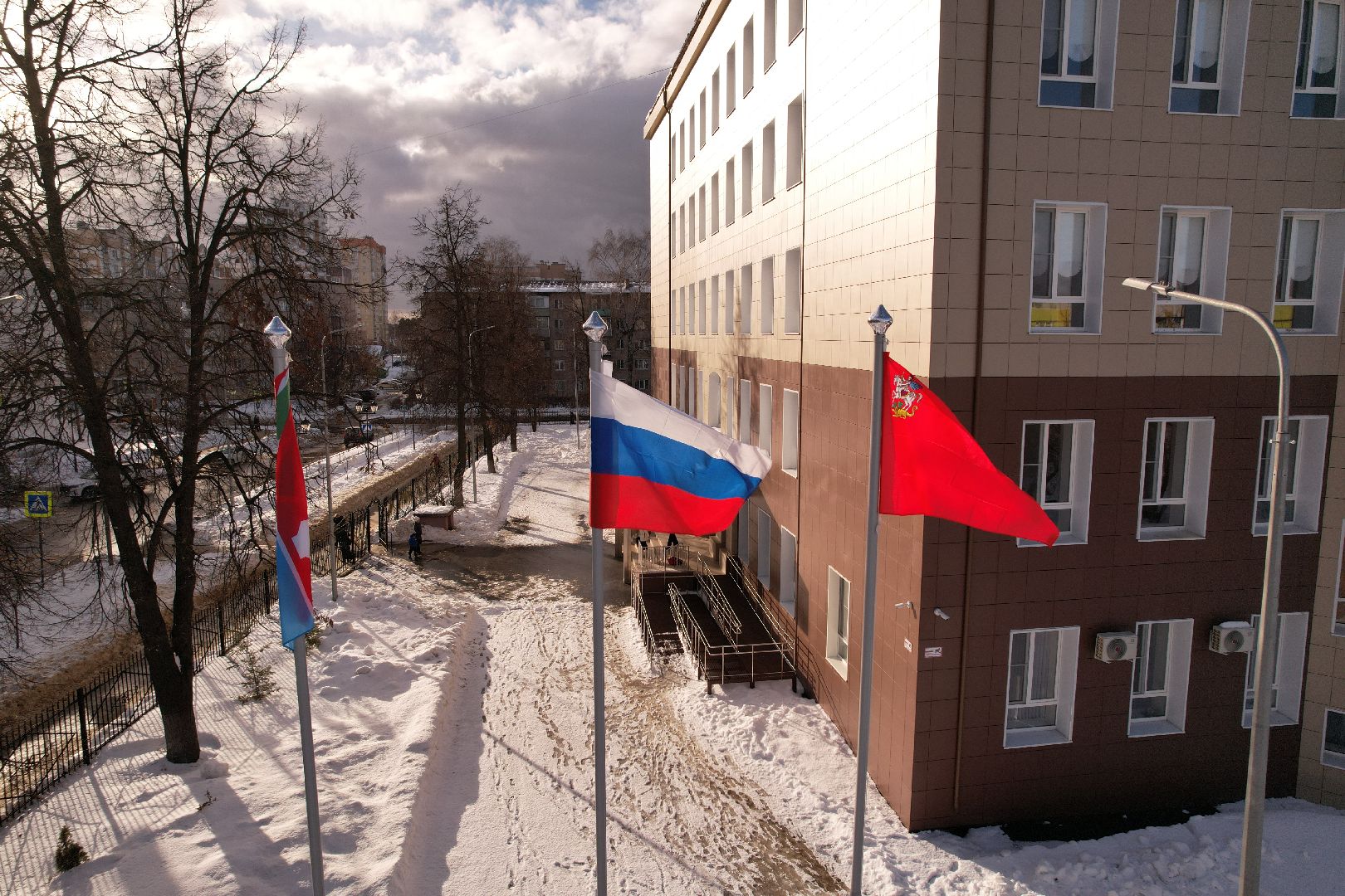 видео с коптера, школа,