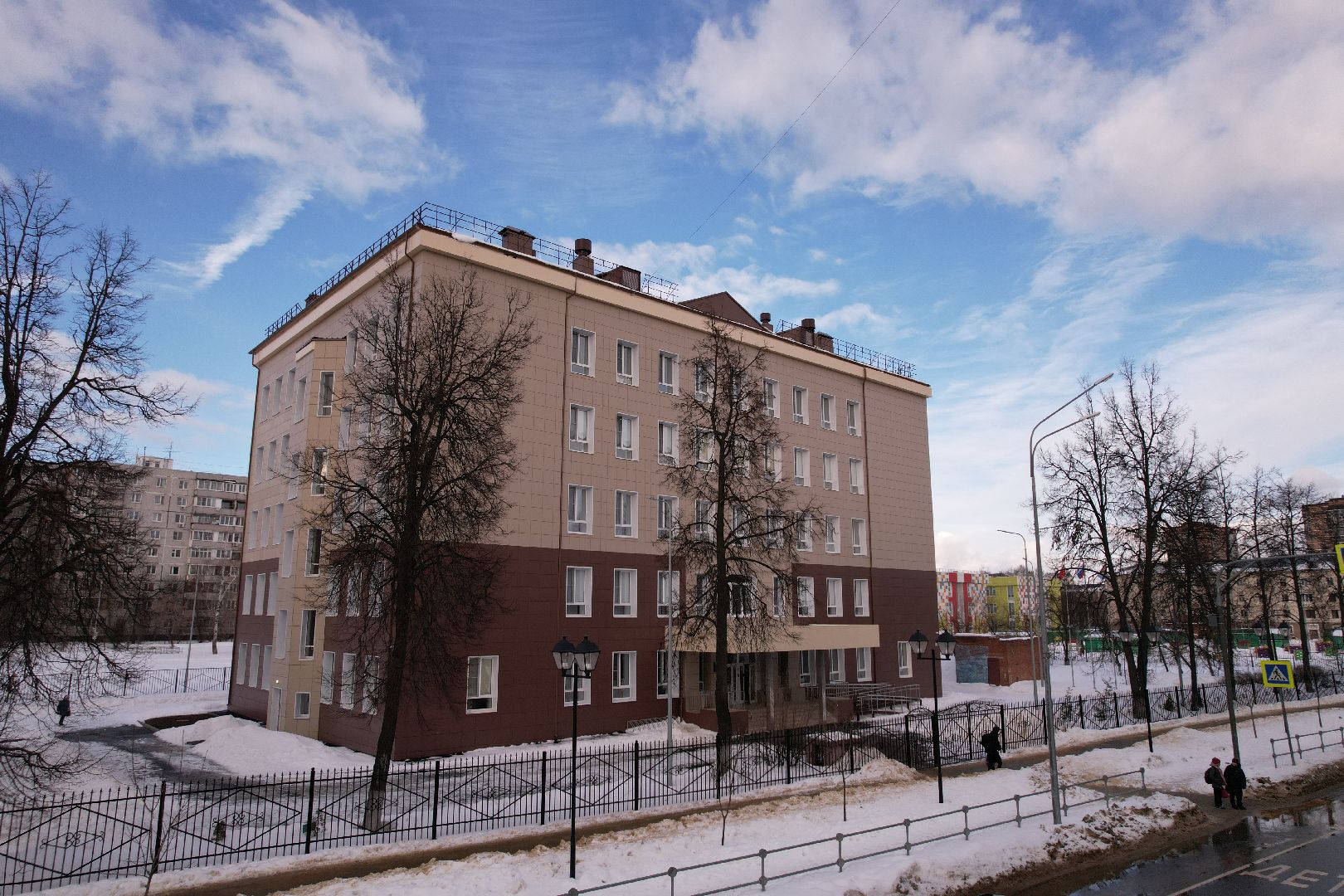 видео с коптера, школа,