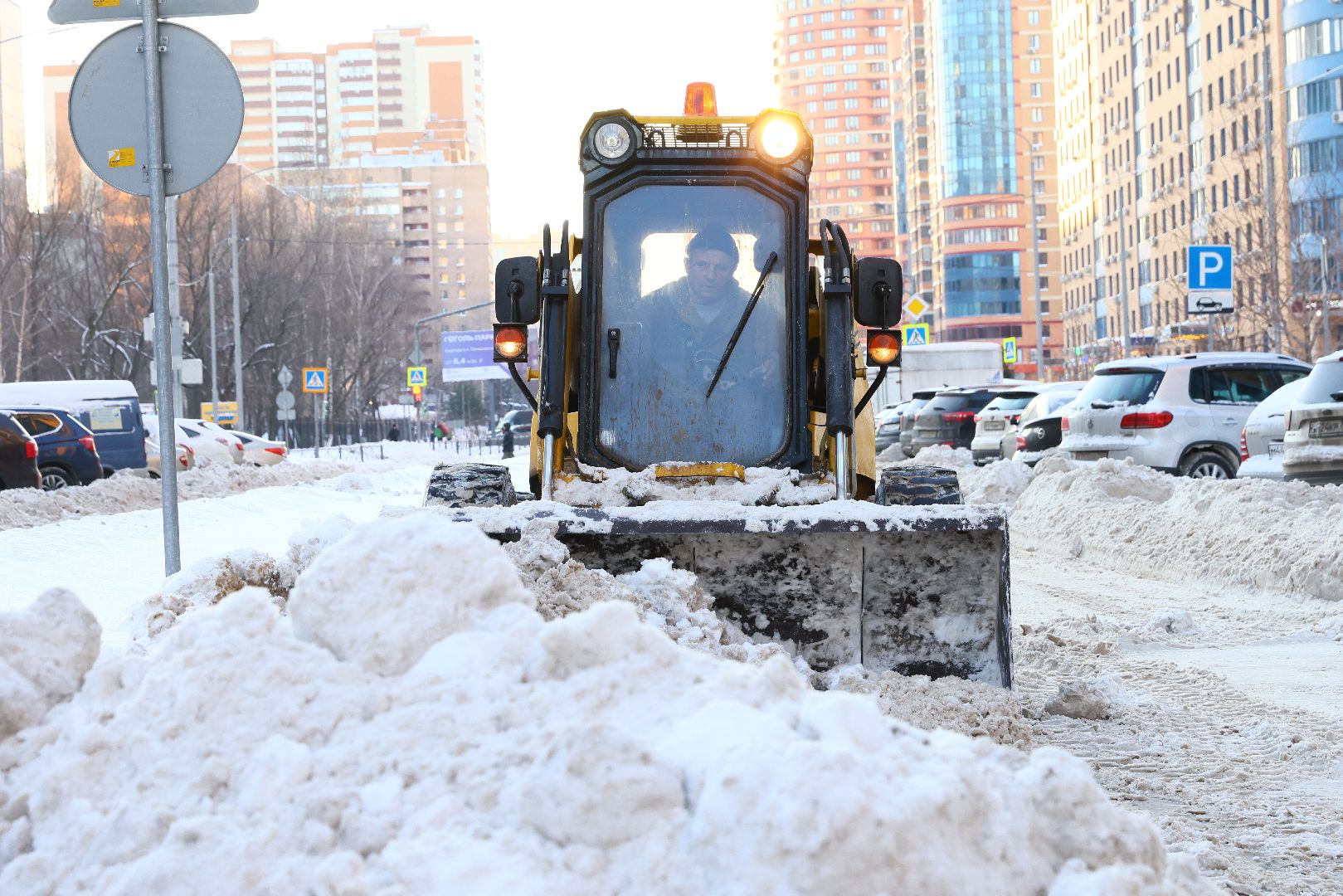 Реутов, ЖКХ, снегопад, Ольга, уборка, трактор, бобкэт, дворники,