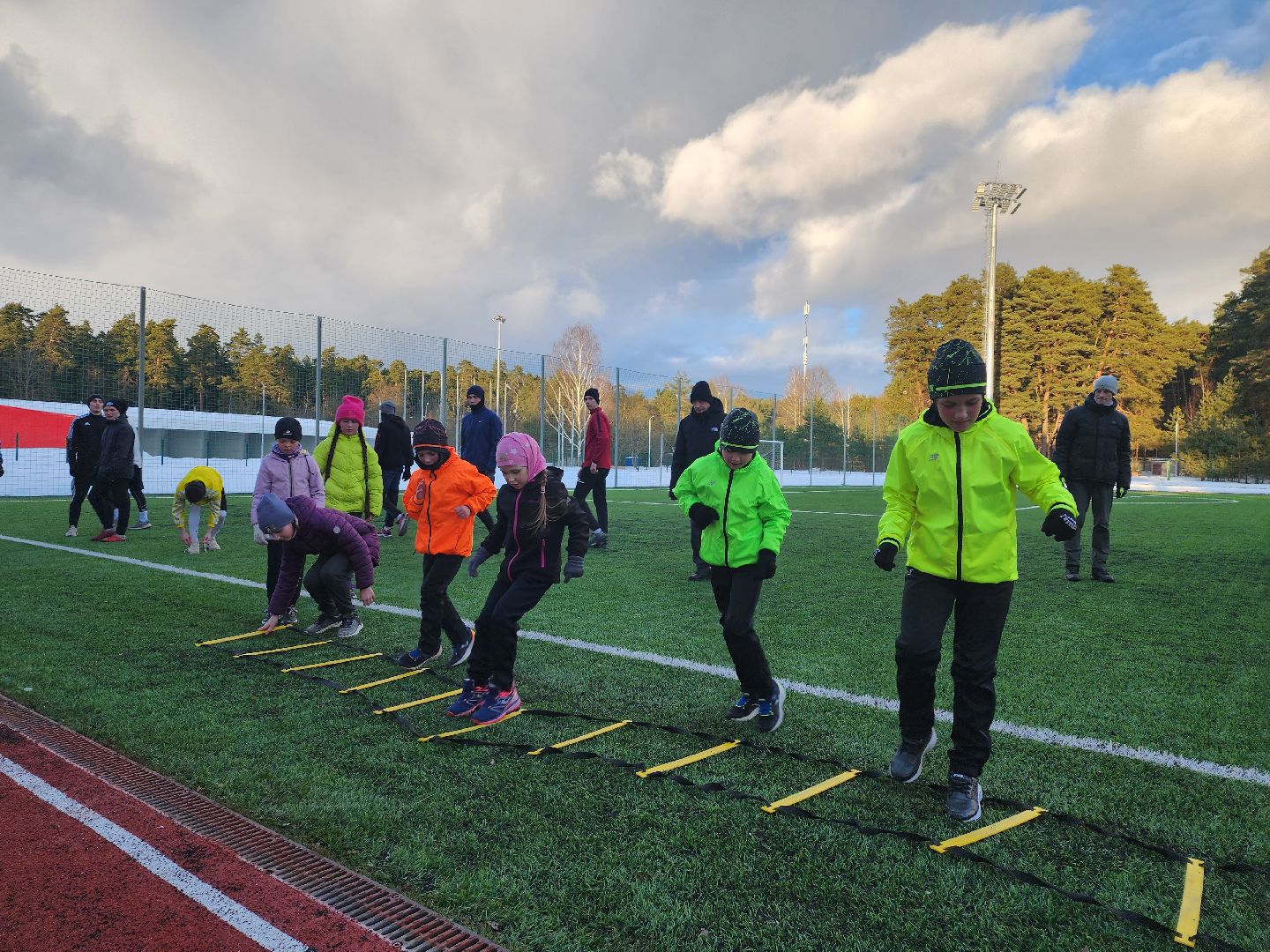 Серпухов, подмосковье, ультрамарафонец, легкая атлетика, стадион спартак, бег,