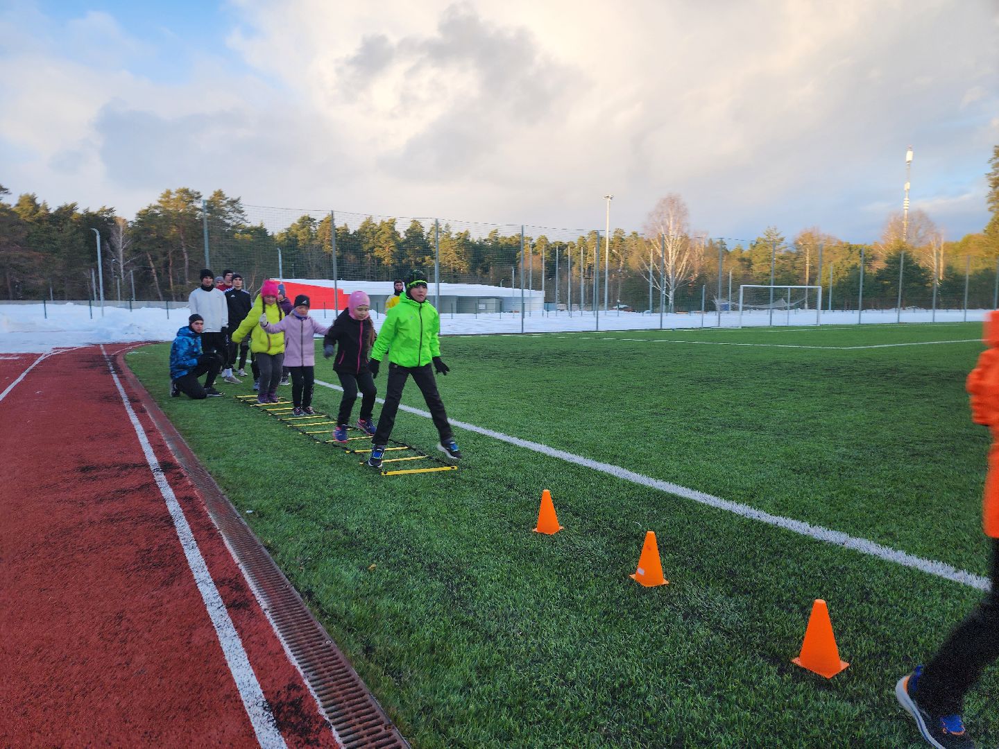 Серпухов, подмосковье, ультрамарафонец, легкая атлетика, стадион спартак, бег,