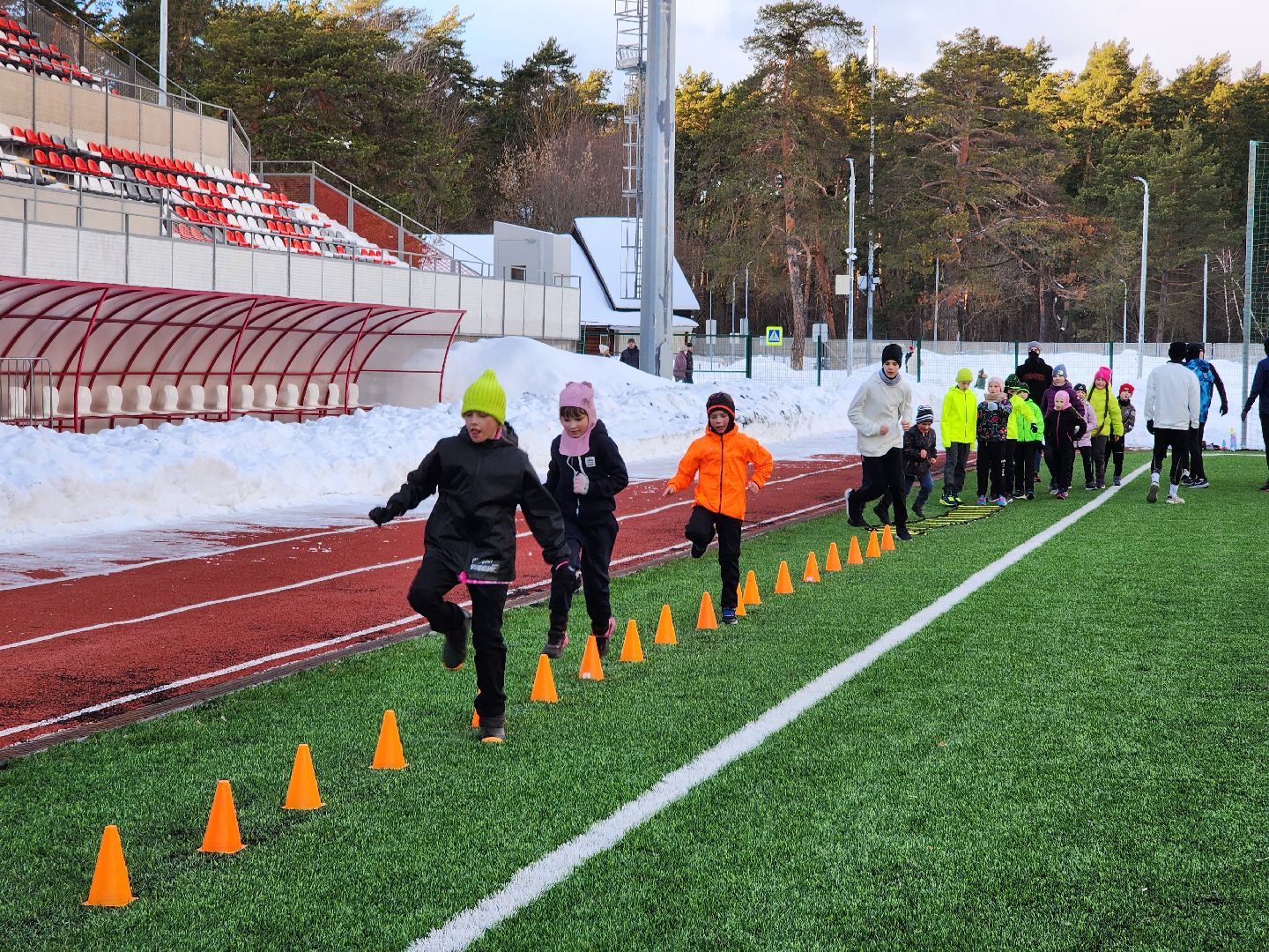 Серпухов, подмосковье, ультрамарафонец, легкая атлетика, стадион спартак, бег,