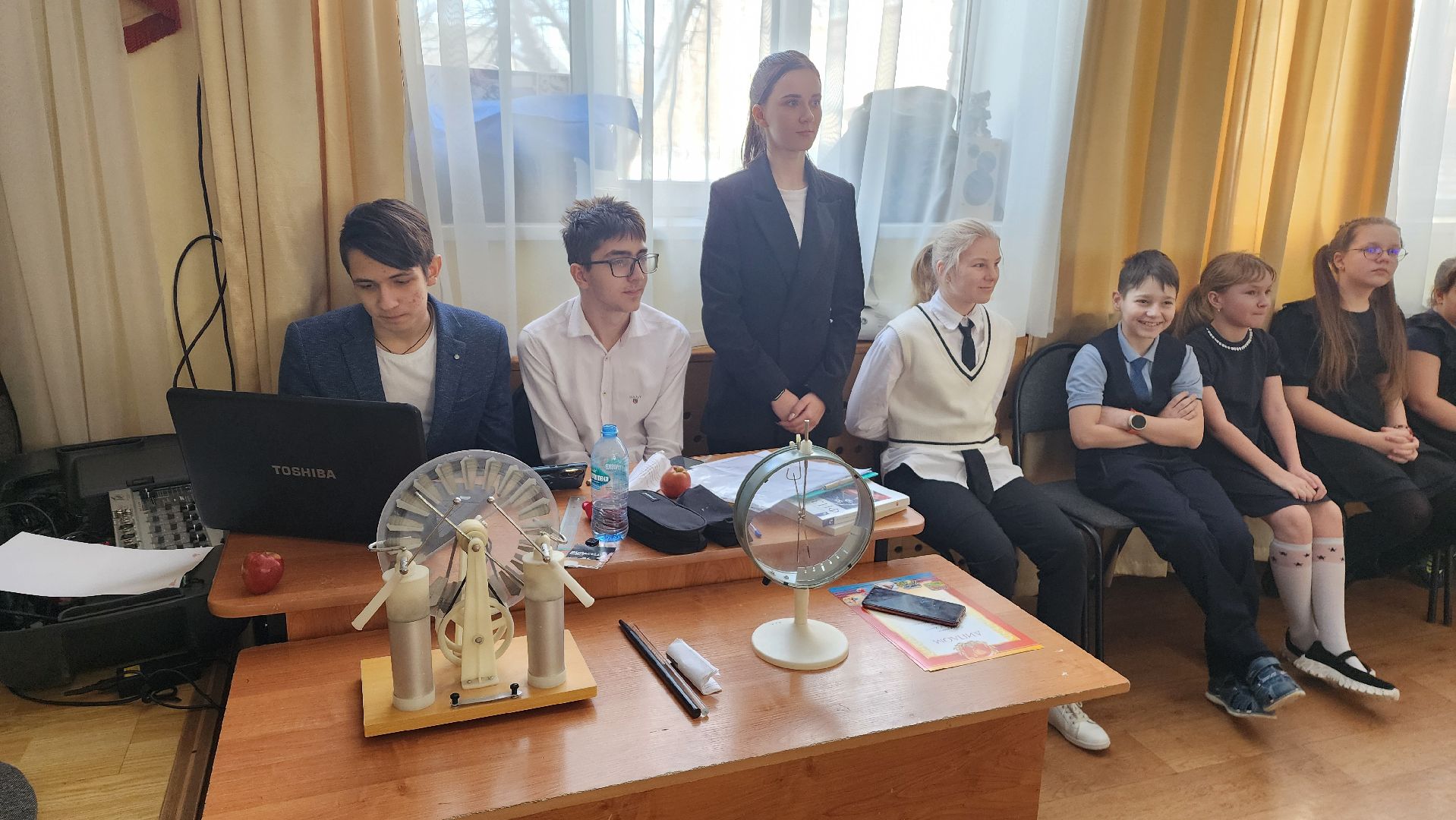 Подмосковье, Городской округ Пушкинский, Ивантеевка, образование, день науки,