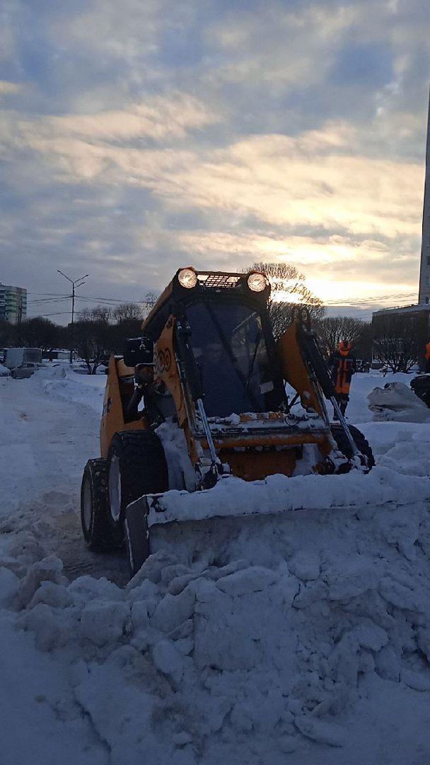 пушкино, снегоуборочная техника, уборка дворов, циклон ольга, снегопад,
