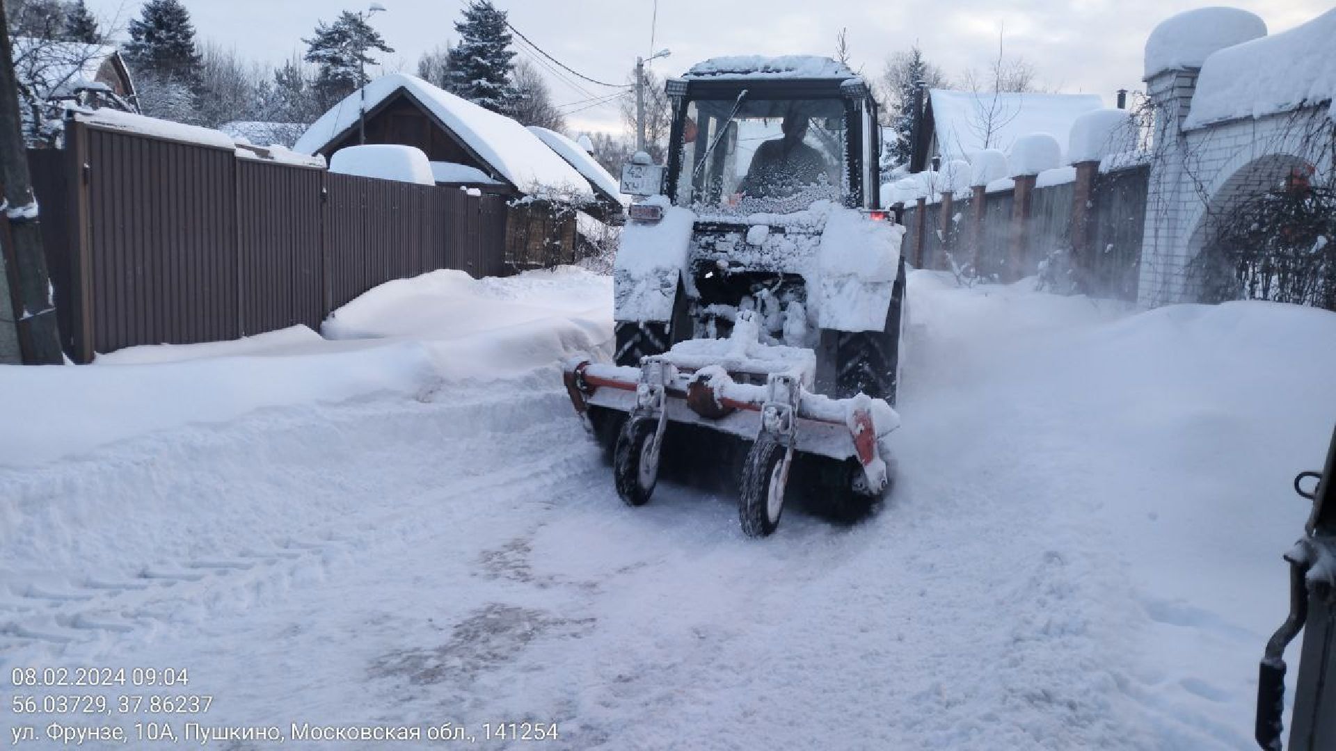 пушкино, снегоуборочная техника, уборка дворов, циклон ольга, снегопад,