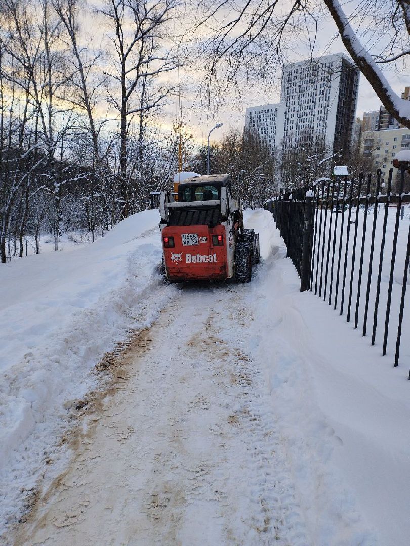 пушкино, снегоуборочная техника, уборка дворов, циклон ольга, снегопад,