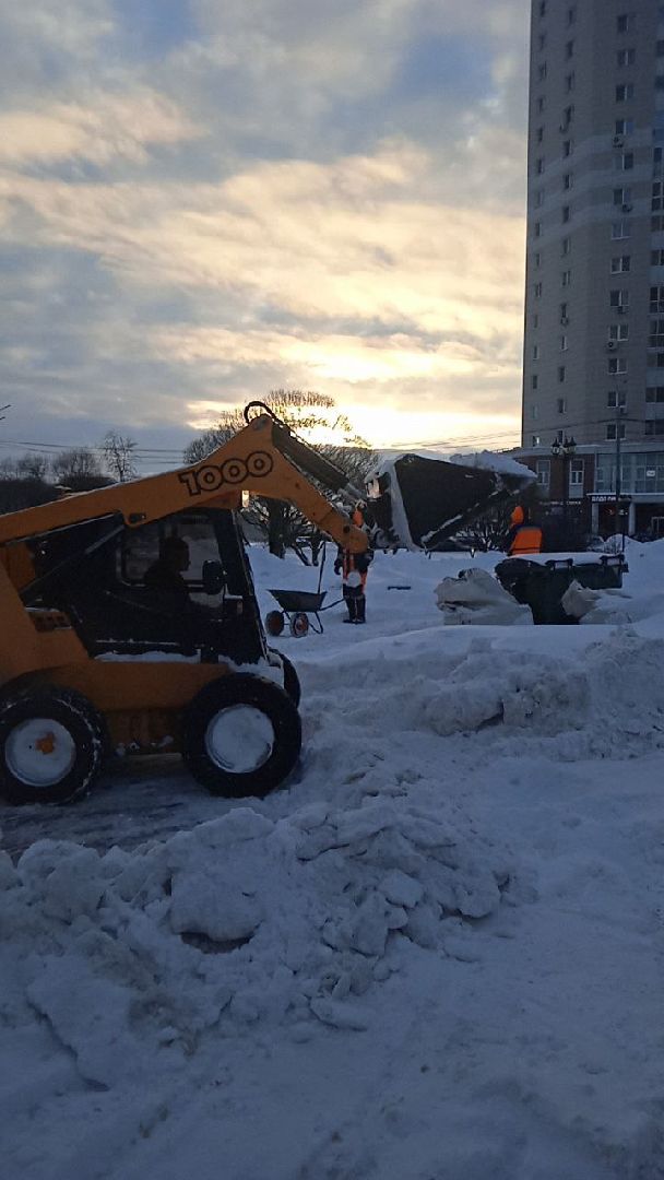 пушкино, снегоуборочная техника, уборка дворов, циклон ольга, снегопад,