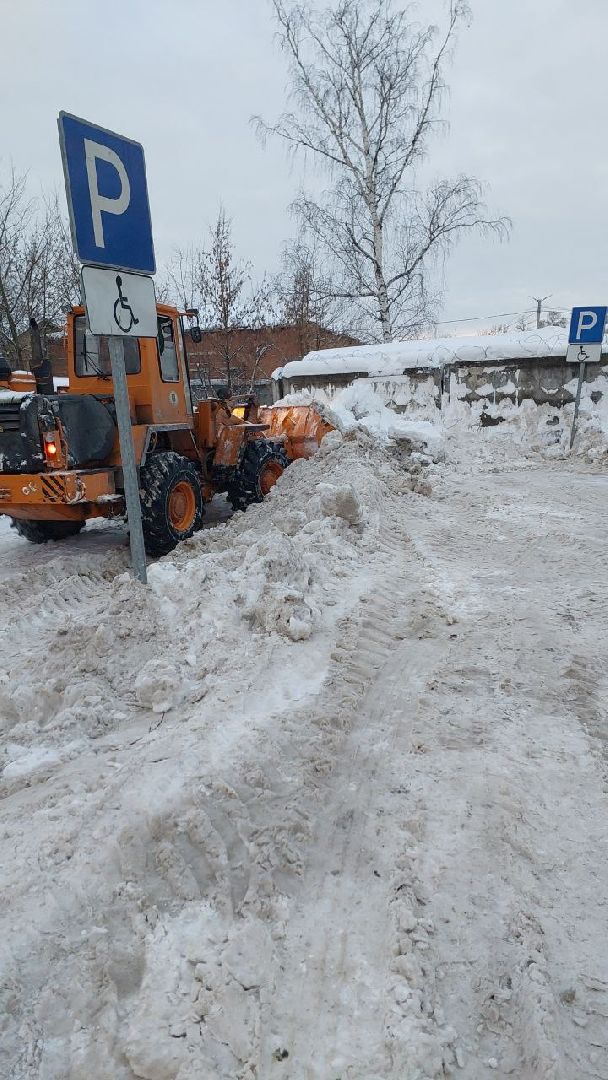 пушкино, снегоуборочная техника, уборка дворов, циклон ольга, снегопад,