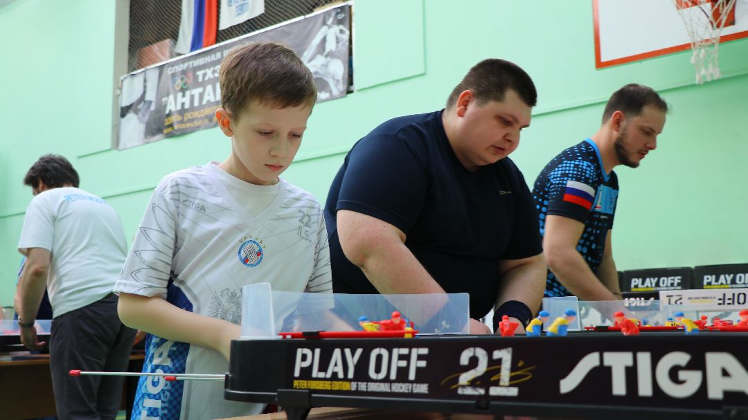 Реутов, спорт, настольный хоккей, чемпионат России, нападающий, игрок