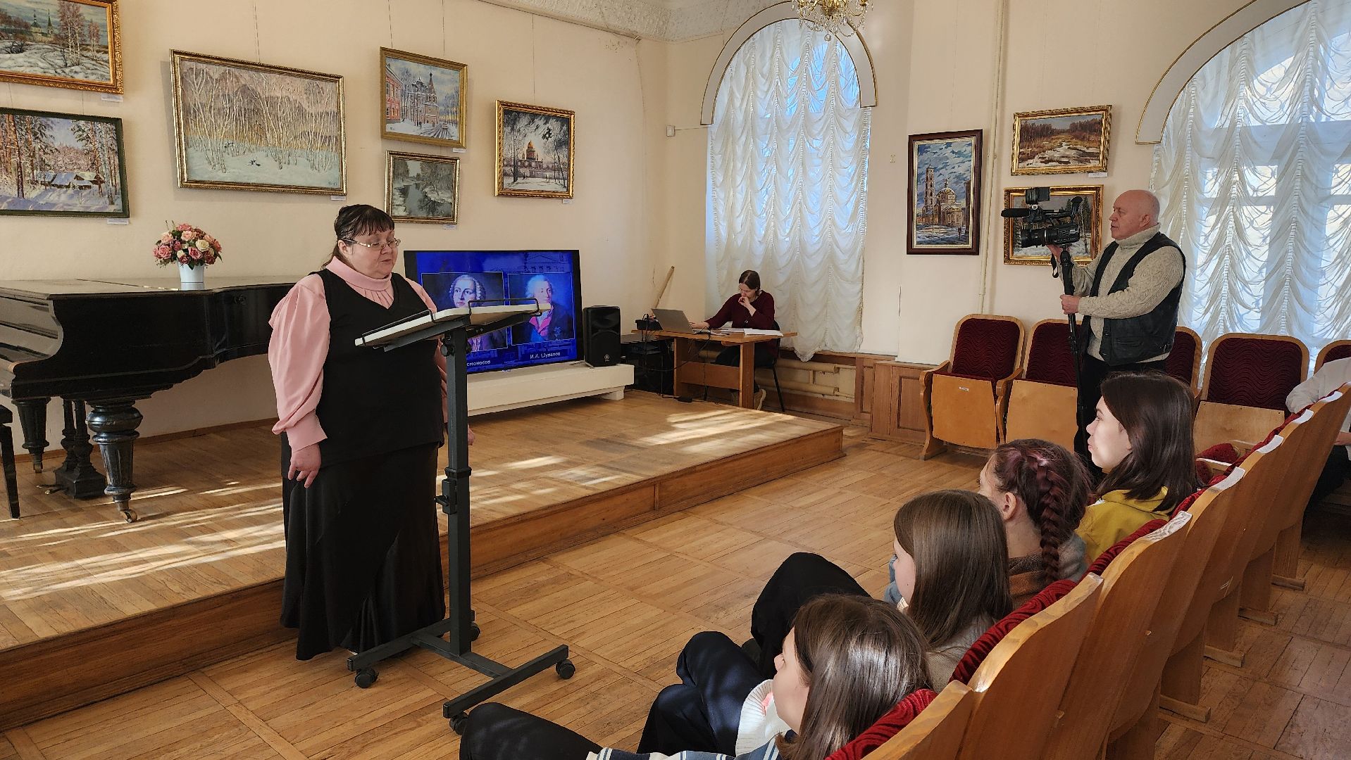 кашира, краеведческий музей, день науки, выставка, большое кропотово, биостанция, школьники, болотов, раткин, воронков,