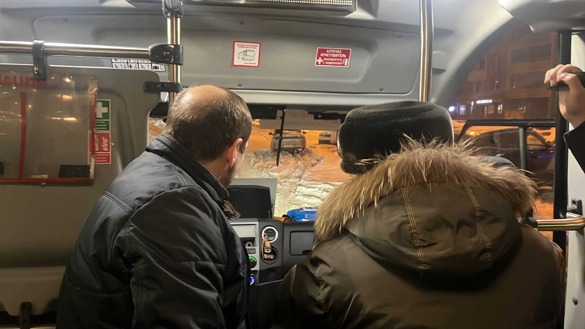 автобусные остановки, транспорт, выездная администрация,