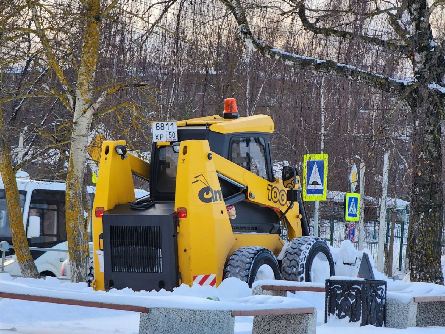 можайск, можайский городской округ, подмосковье, снег, циклон ольга, снегопад, уборка снега, техника, дворы, дороги, жители,