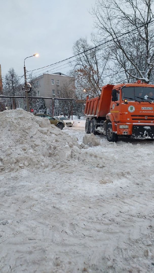 пушкино, снег, циклон ольга, уборка дворов, уборка снега,
