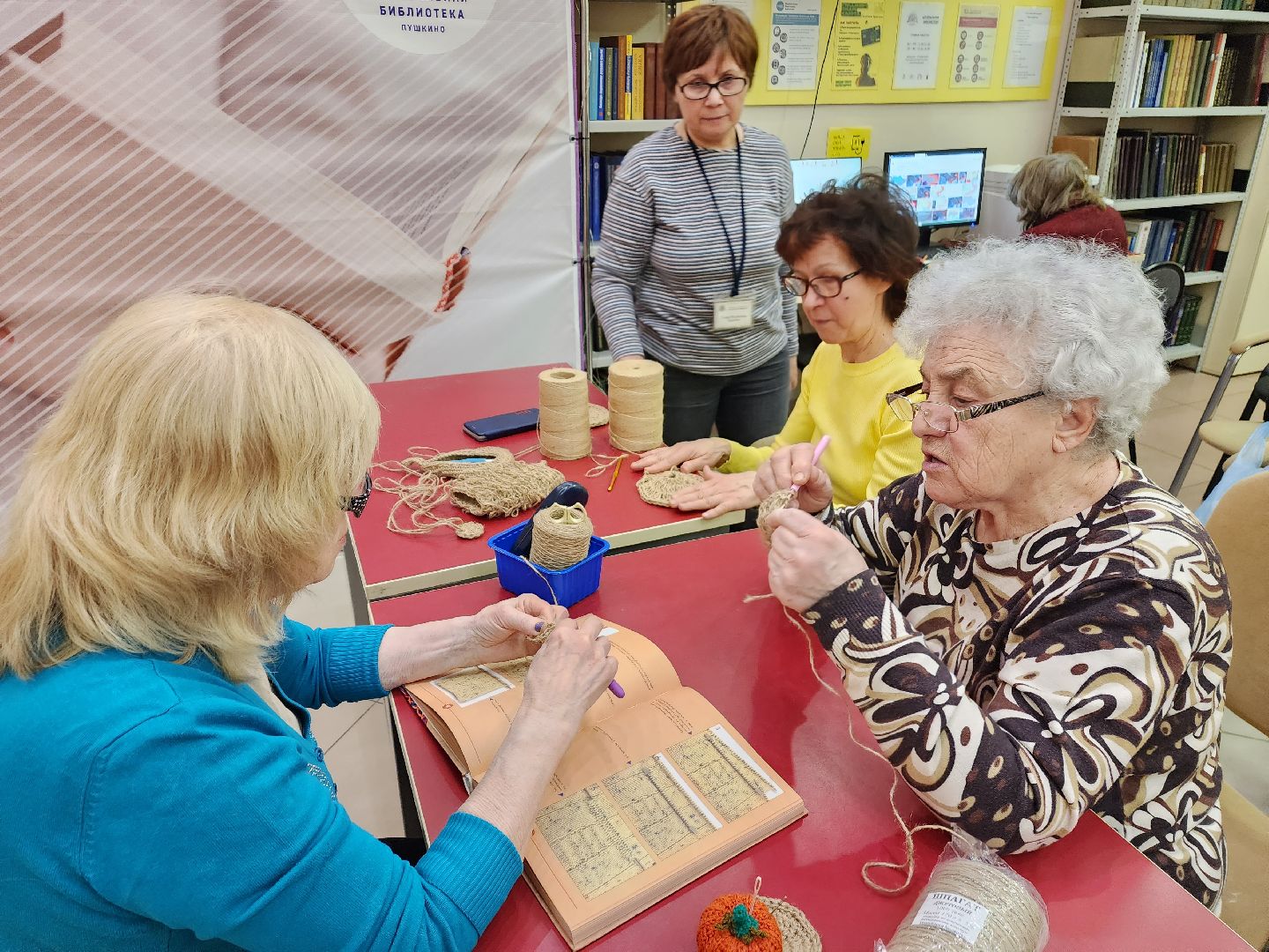 пушкино, вышивка, кружки, эксклюзив,