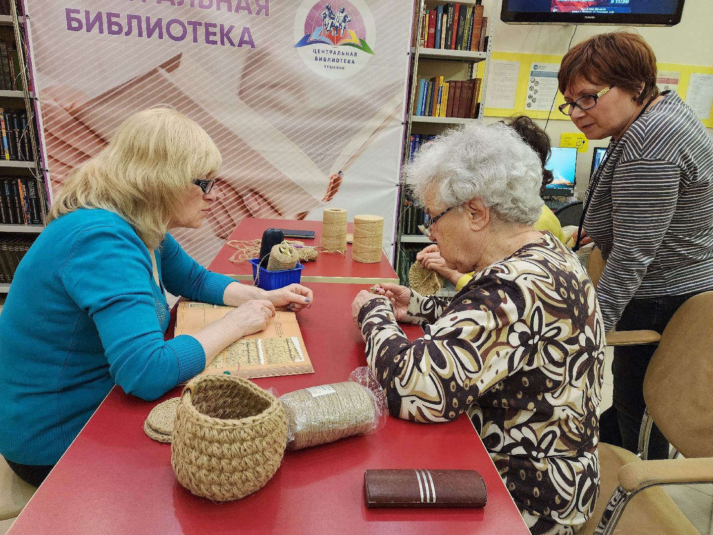 пушкино, вышивка, кружки, эксклюзив,