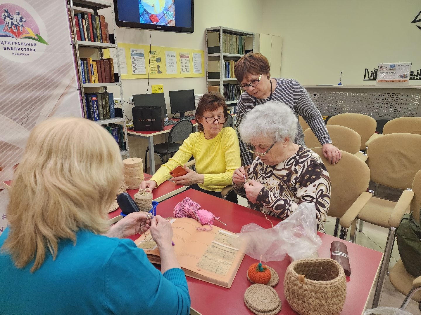 пушкино, вышивка, кружки, эксклюзив,