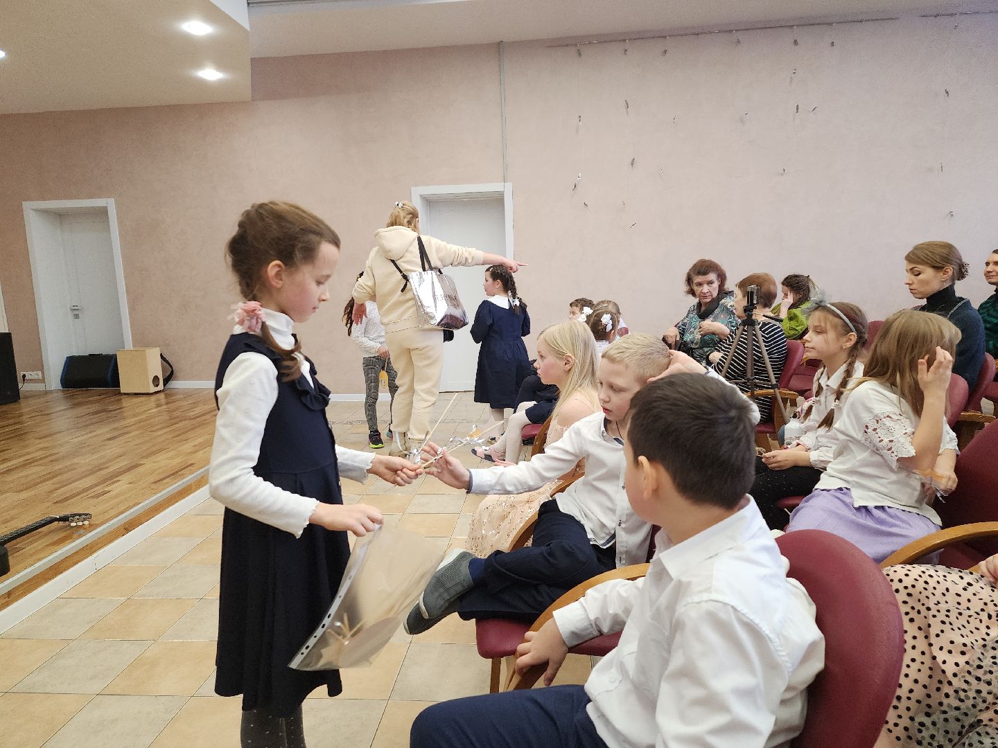 инклюзивный концерт, колорит, видное, библиотека,
