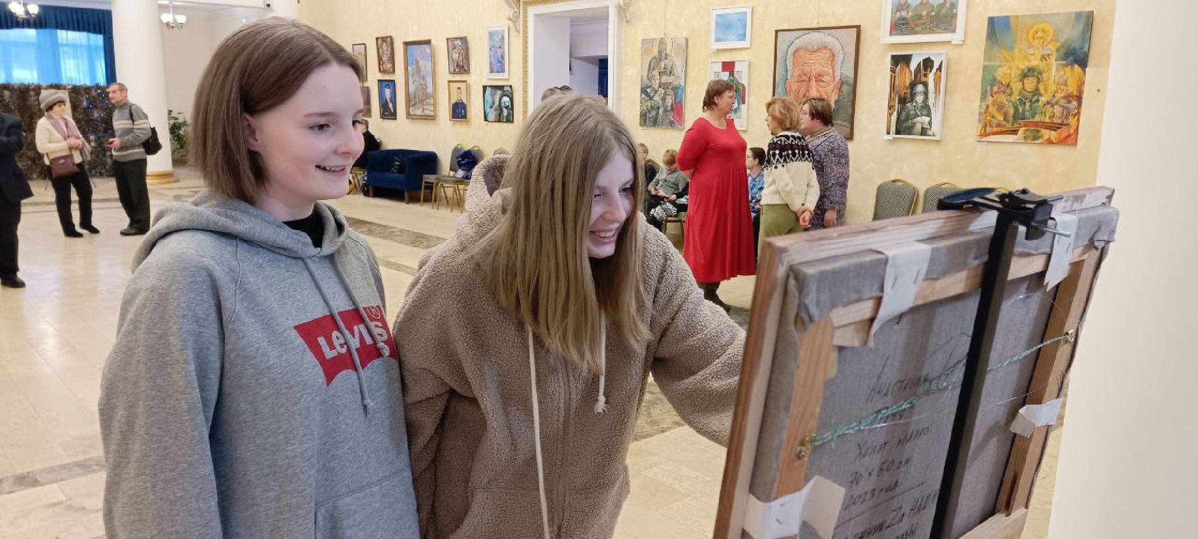 Дмитров, Центр культурного развития Яхромский, Выставка Новые герои Подмосковья,