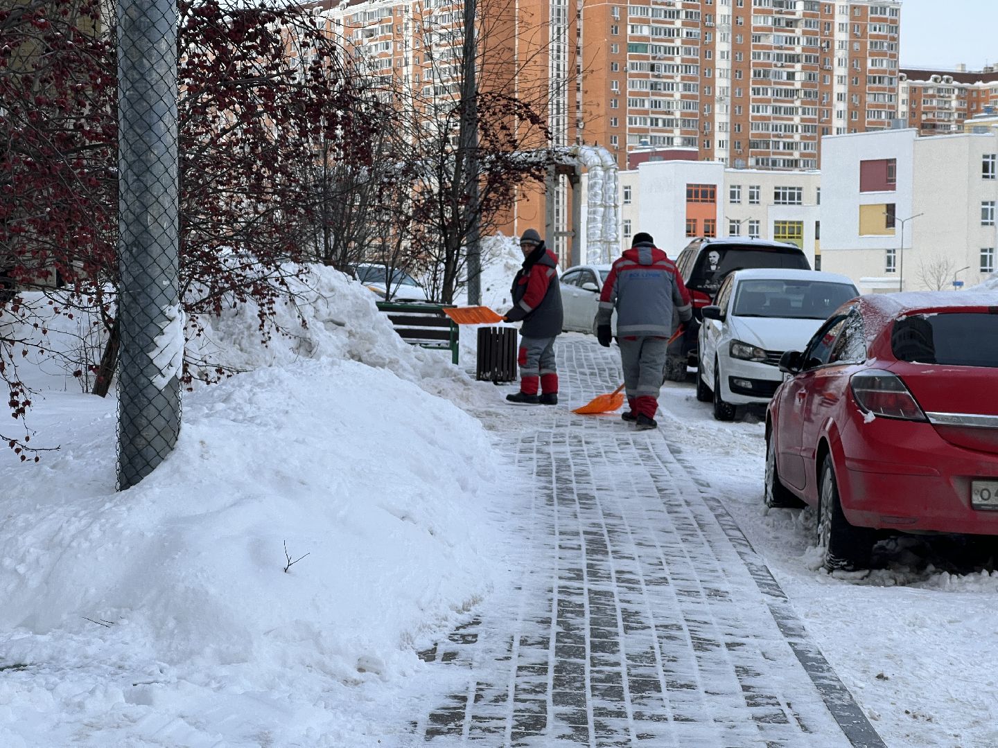 химки, снегопад, уборка дворов, уборка снега,