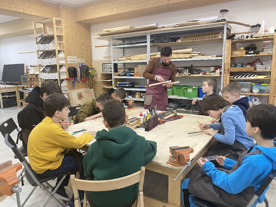 Долгопрудный, общество