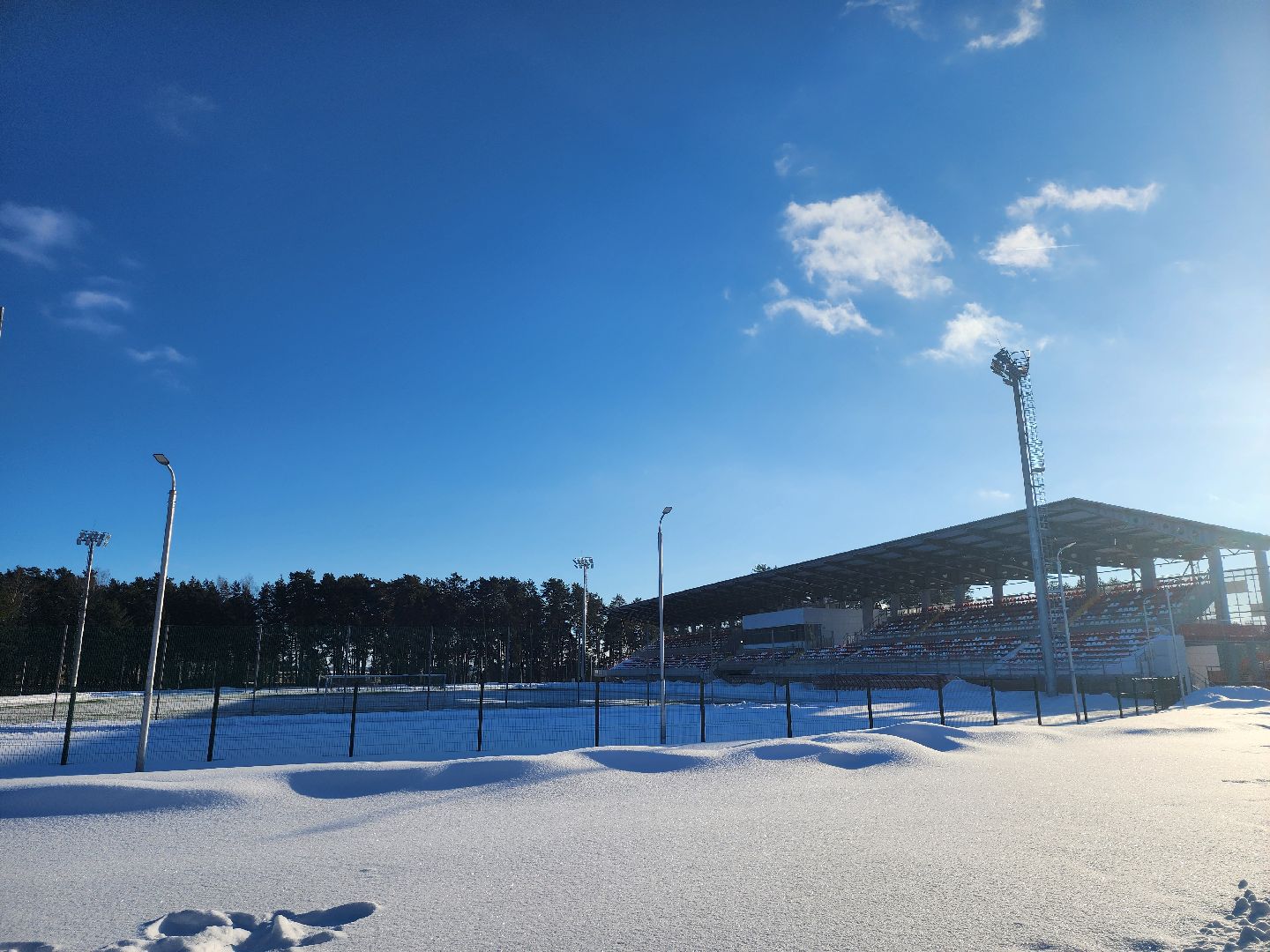 Серпухов, Подмосковье, стадион Спартак, поле с подогревом, футбол, спорт, спорт в подмосковье,