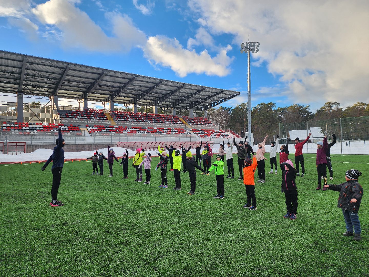 Серпухов, Подмосковье, стадион Спартак, поле с подогревом, футбол, спорт, спорт в подмосковье,