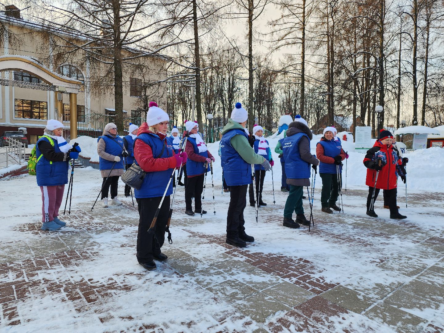 активное долголетие, спорт в подмосковье, скандинавская ходьба, все на старт, видное,