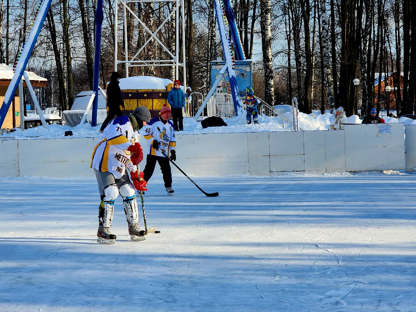 хоккейная команда, металлург,хоккей в парке, видное, спорт подмосковья,