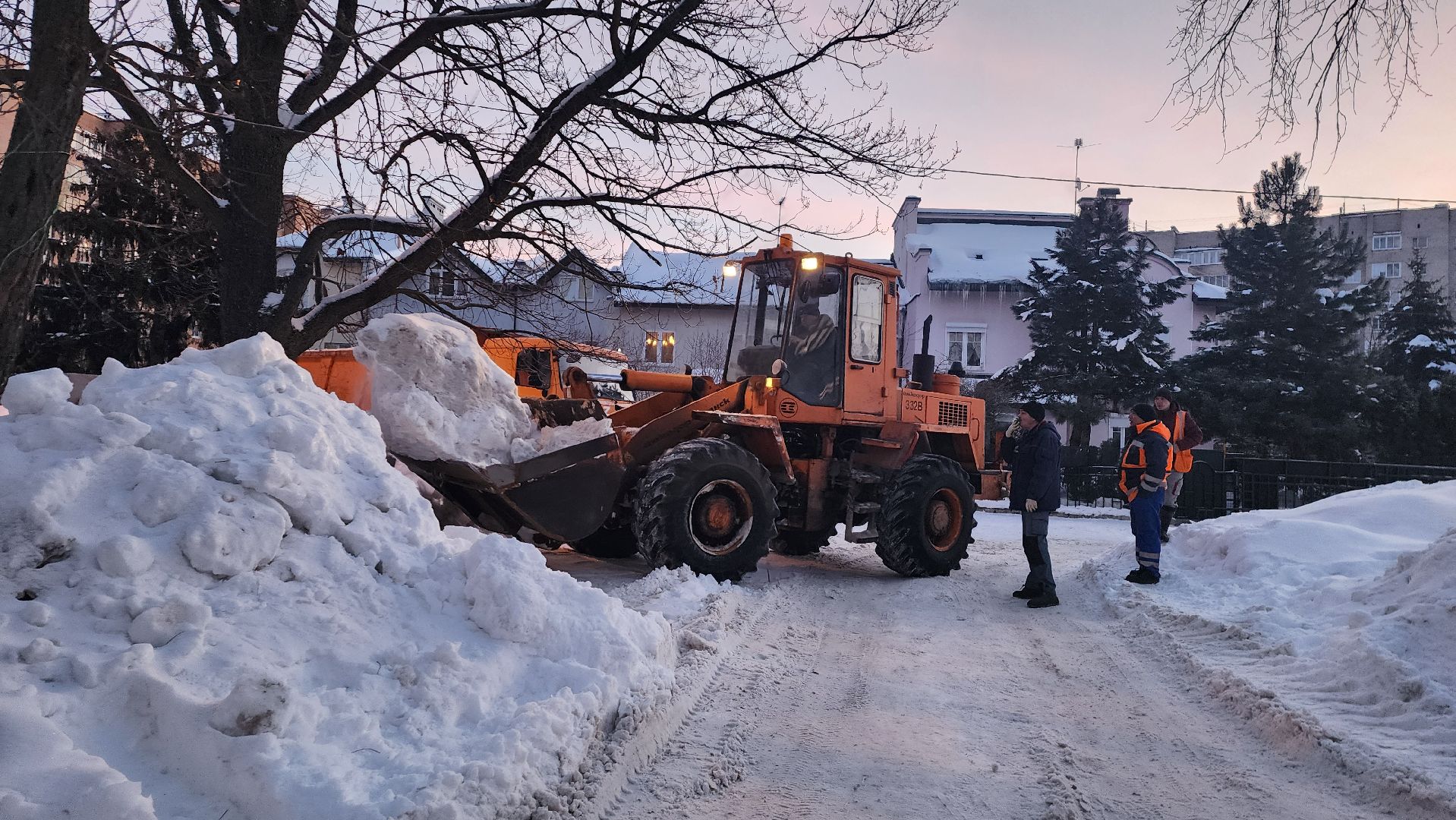 Подмосковье, Городской округ Пушкинский, Ивантеевка, городское хозяйство ивантеевка, Вывоз снега, ЖКХ,