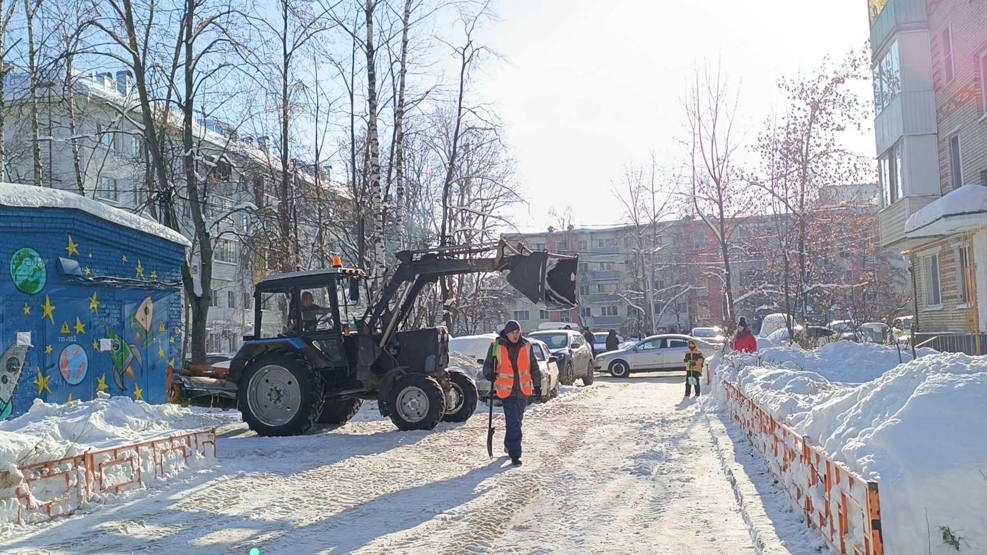 субботник, уборка снега, уборка дворов,