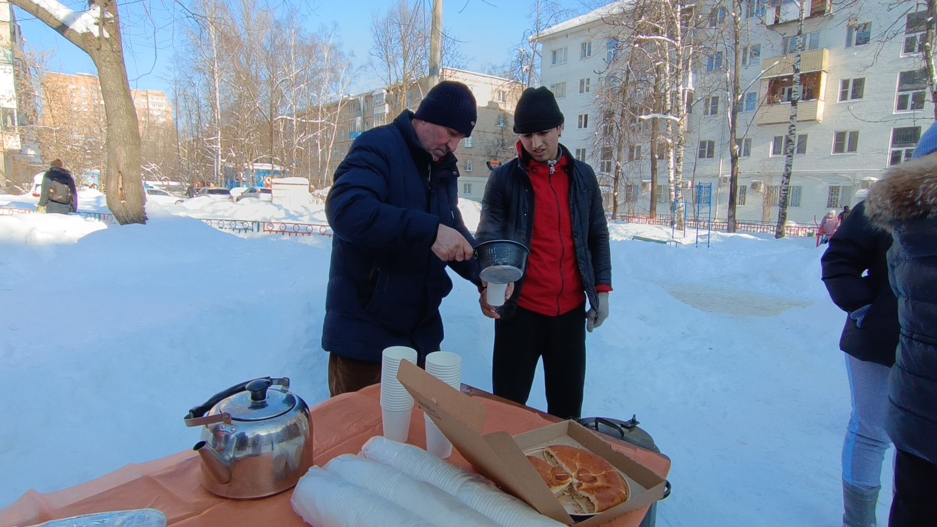 субботник, уборка снега, уборка дворов,