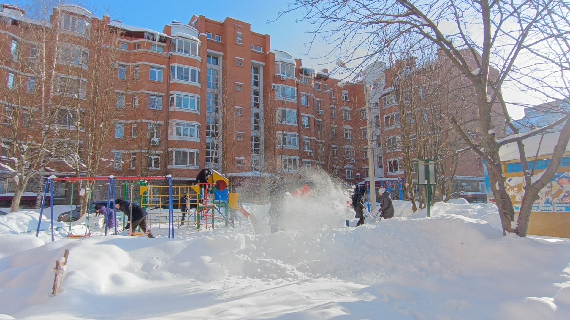 субботник, уборка снега, уборка дворов,