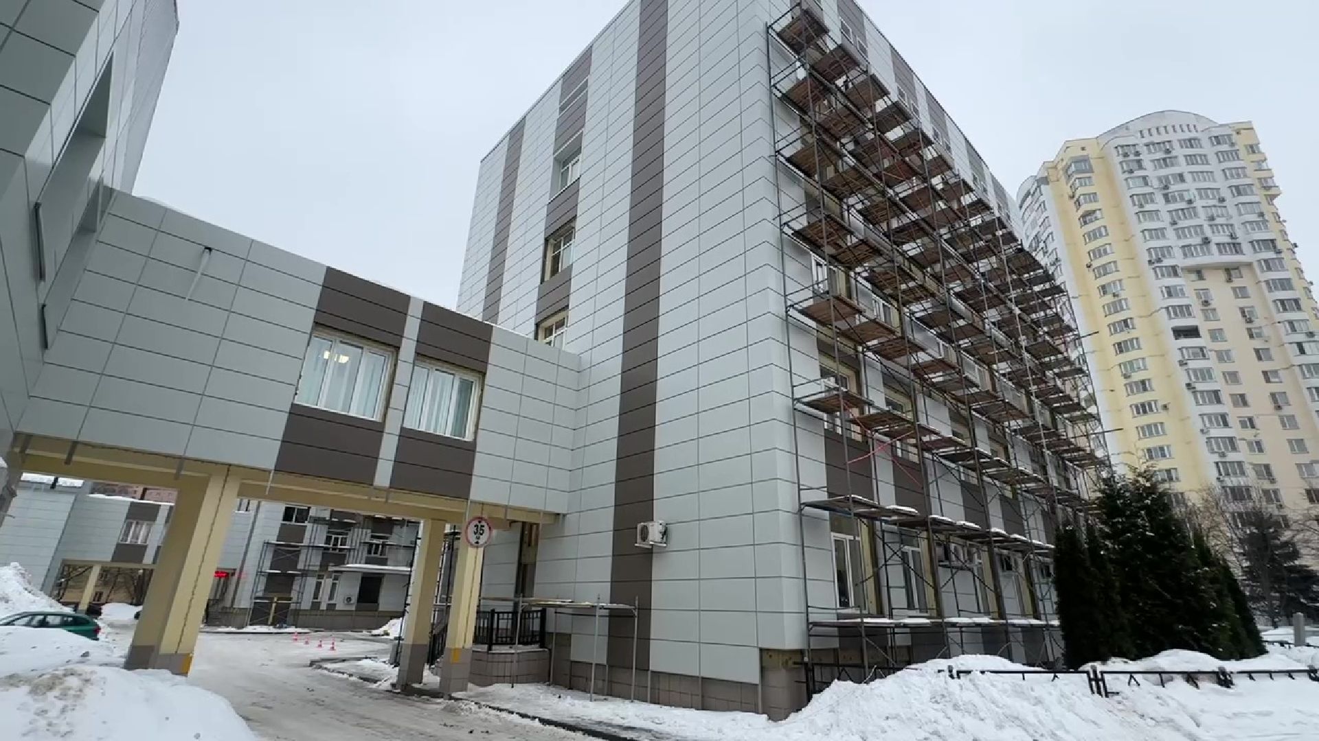 Реутов, здравоохранение, медицина, ремонт, хирургичекий комплекс, фасад, окна,