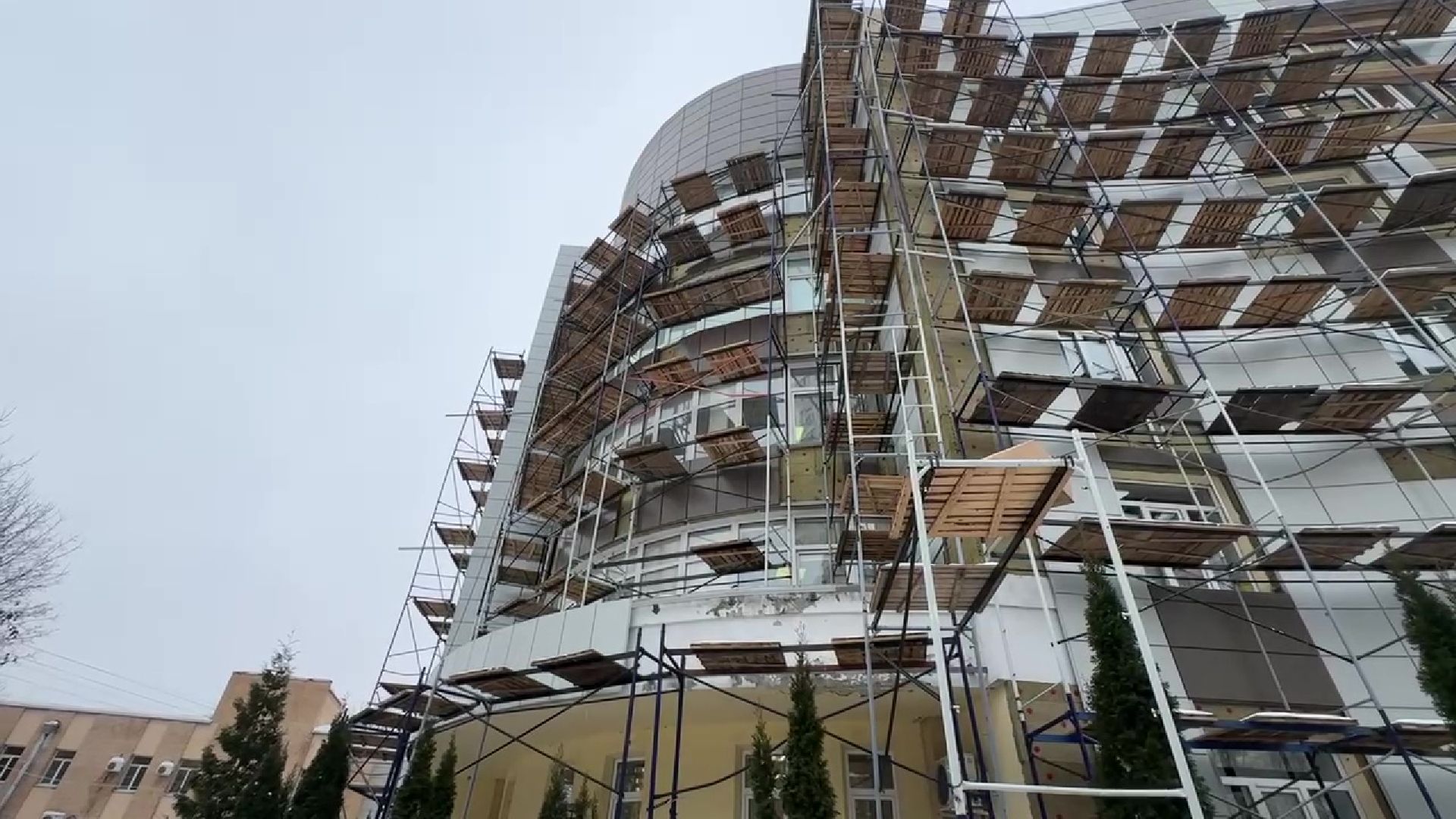 Реутов, здравоохранение, медицина, ремонт, хирургичекий комплекс, фасад, окна,