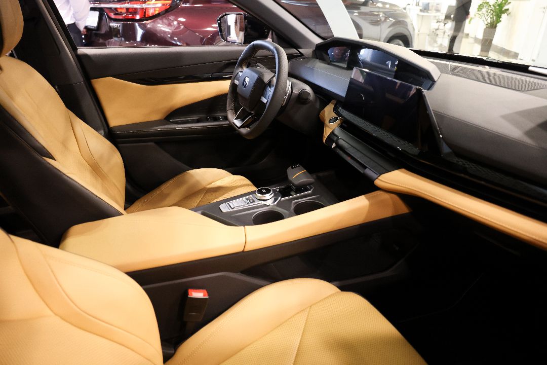 Реутов, экономика, бизнес, автосалон, автомобили, китайский бренд