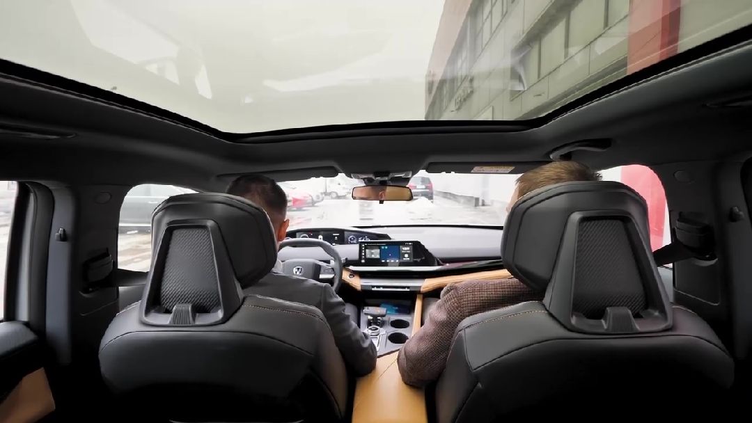 Реутов, экономика, бизнес, автосалон, автомобили, китайский бренд